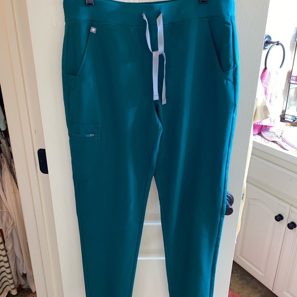 FIGS Hunter Green Zamora Jogger Scrub Pants M tall